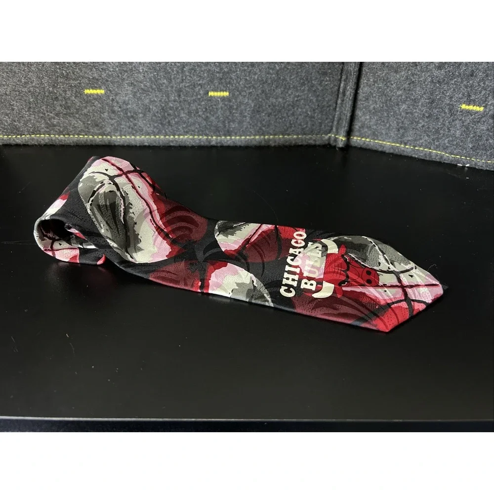 Vtg Chicago Bulls Ralph Marlin‎ RM Sport Neck Tie Basketball Jordan Pippen NBA